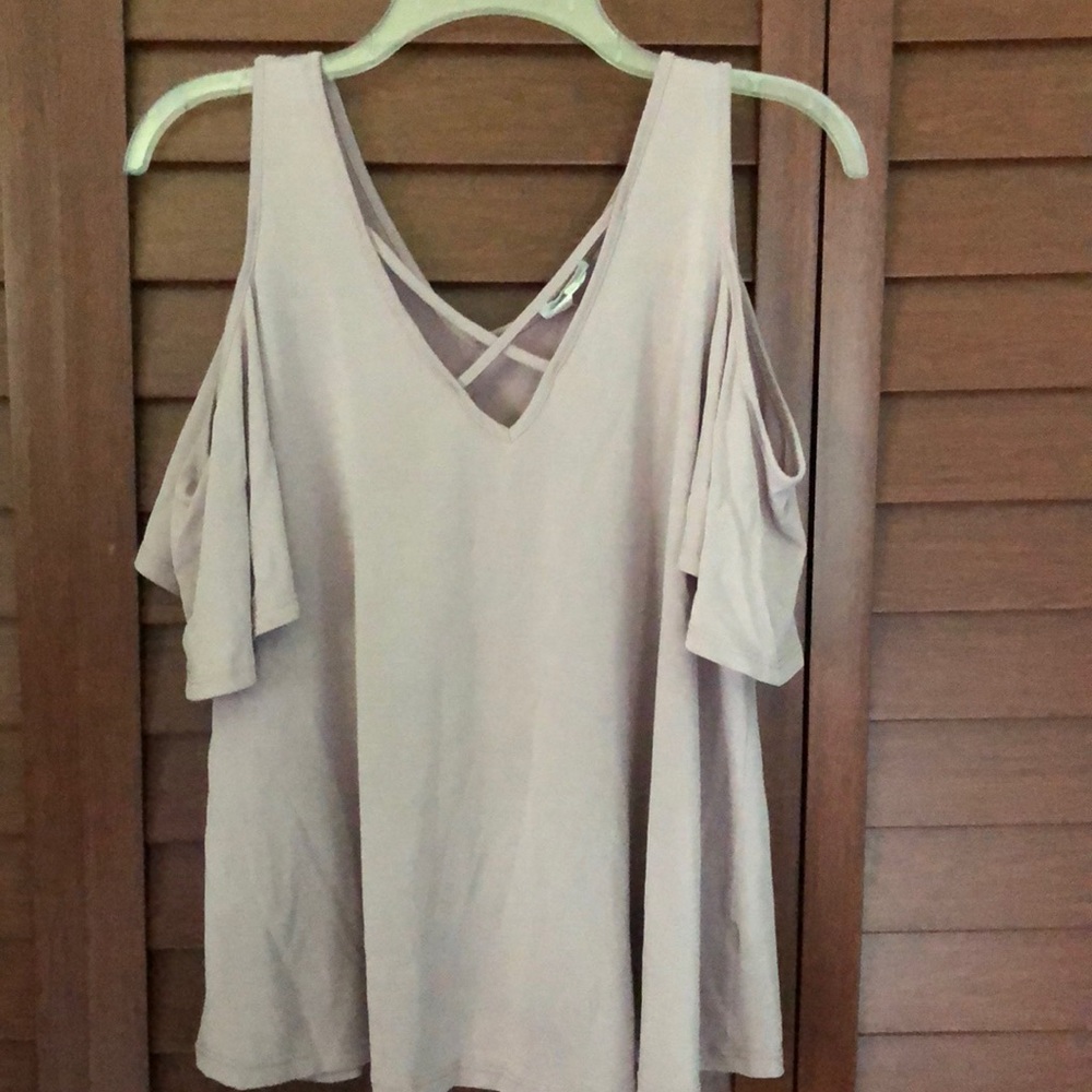 Cold shoulder top